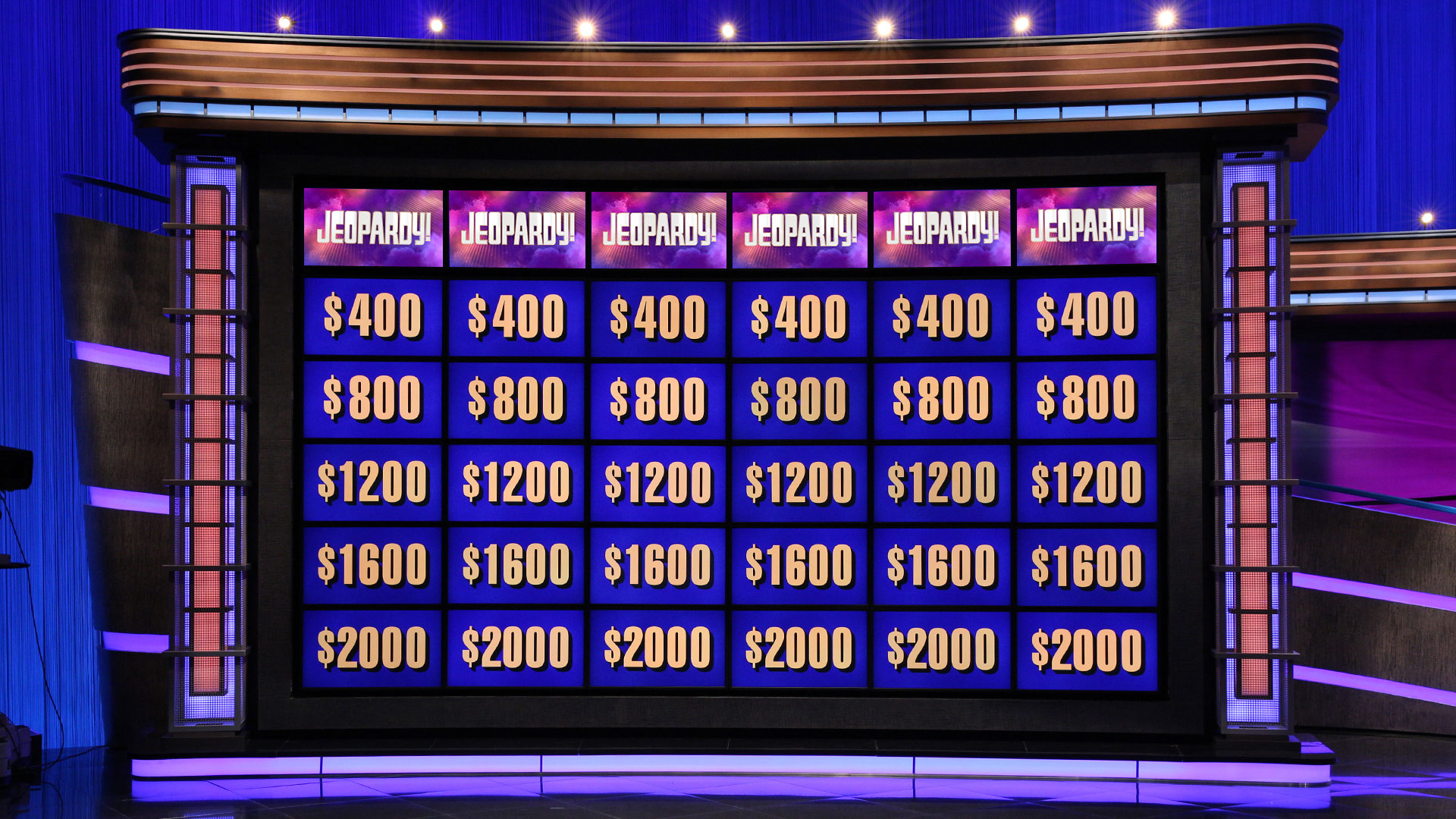 Hình nền Zoom Jeopardy! sẽ khiến không gian chơi trò chơi của bạn thêm phần sôi động và hấp dẫn. Với nhiều phiên bản và màu sắc khác nhau, bạn có thể dễ dàng tìm ra hình nền phù hợp với chủ đề của trò chơi của bạn.