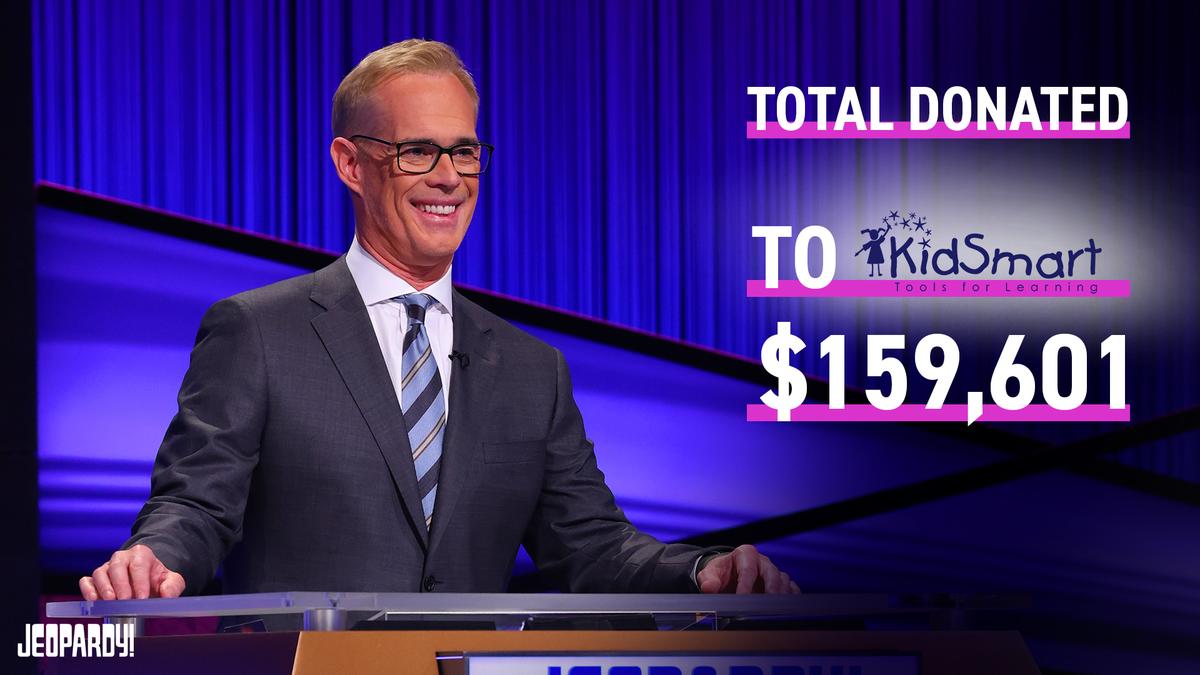 Joe Buck on the Jeopardy! set. Total donated to KidSmart: $159,601