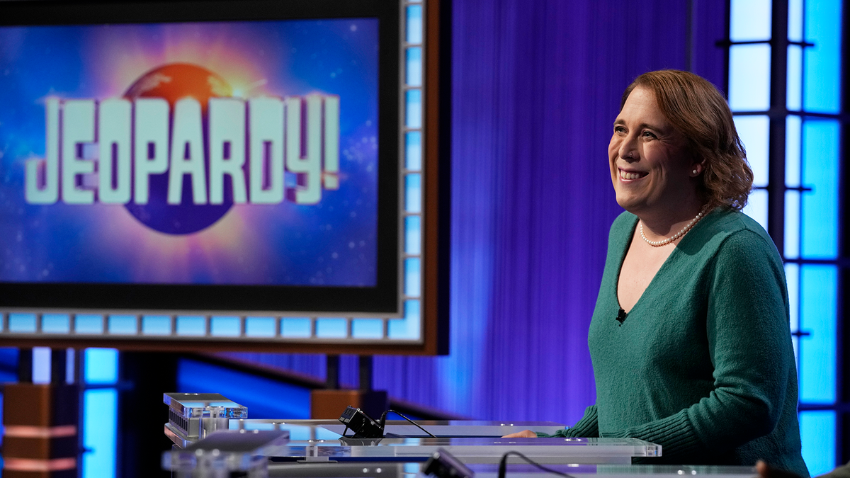 Amy Schneider on the Jeopardy! stage